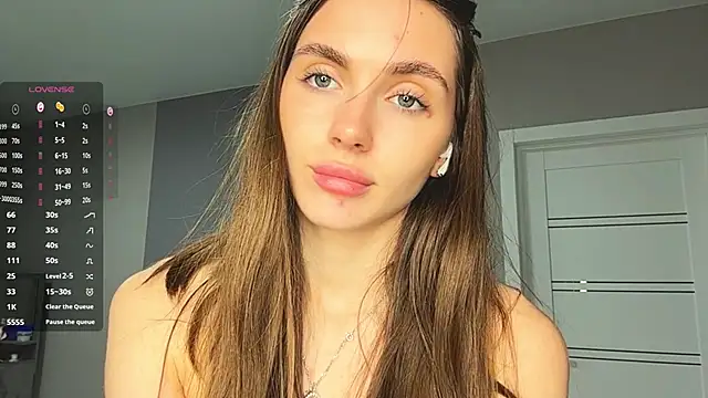 Veluxe Chat XXX live