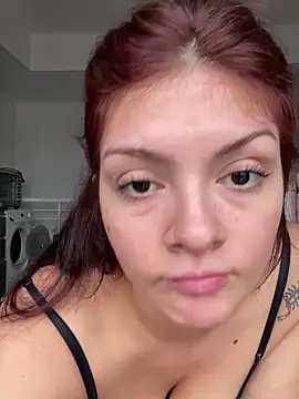 DanielaelianaのライブXXXチャット