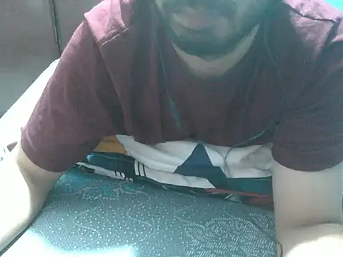 Precumboner élő XXX-chatje