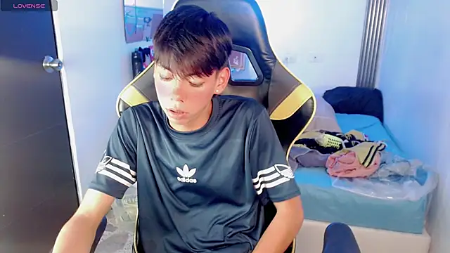 Czat XXX na żywo – Liarr_