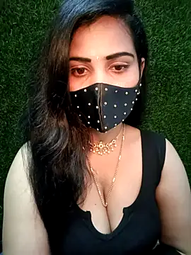 Nithyatamil Adlı Modelin Canlı XXX Sohbeti