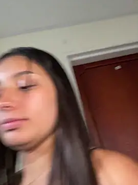 Lucyfer-fire's Live XXX Chat