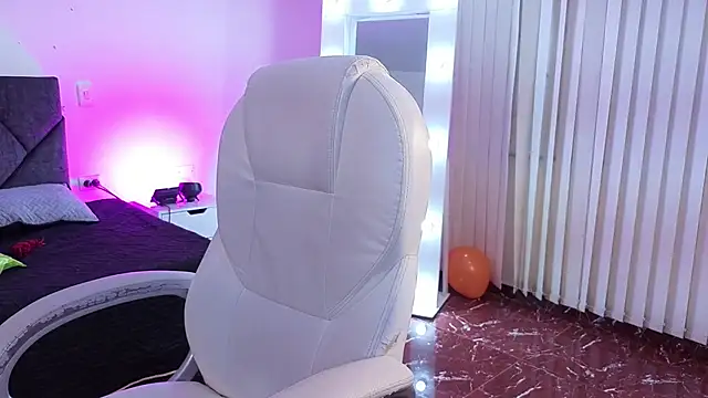 Chat +18 de _sharlotte777 ao vivo