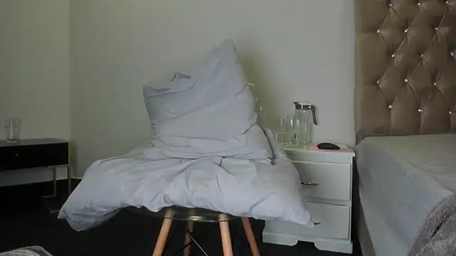 Monoskylern Live XXX chat
