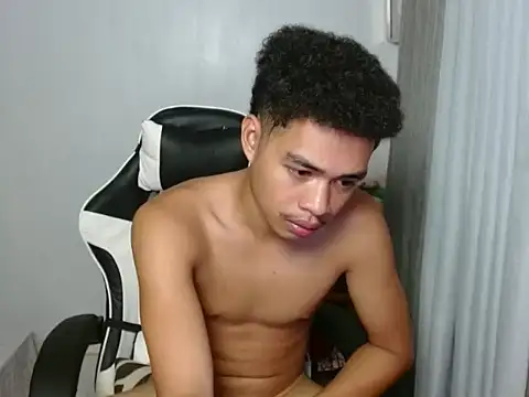 curlyasian_njxx's Live XXX Chat