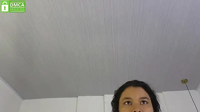 Chatroom XXX en direct de sexychanell_18