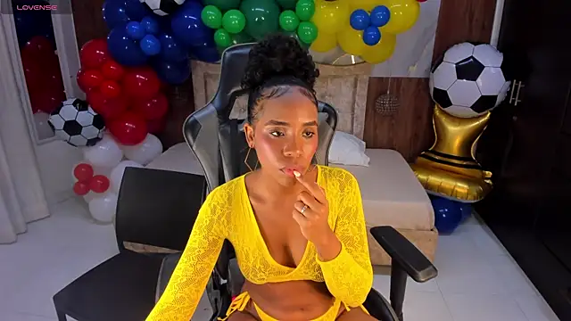 lia_16's Live XXX Chat