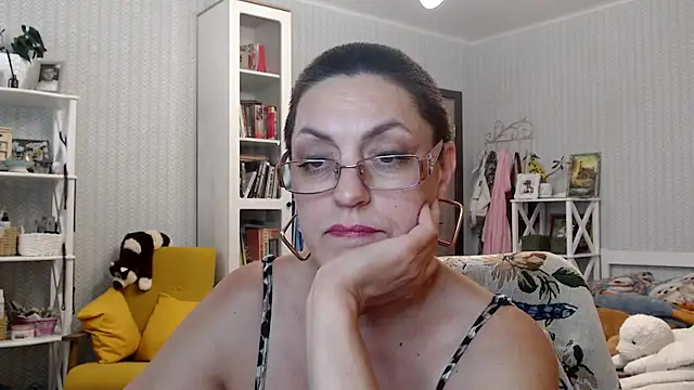 BloomingAllure's Live XXX Chat