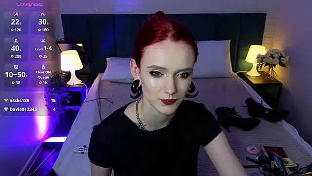 CrimsonMarquise's Live XXX Chat