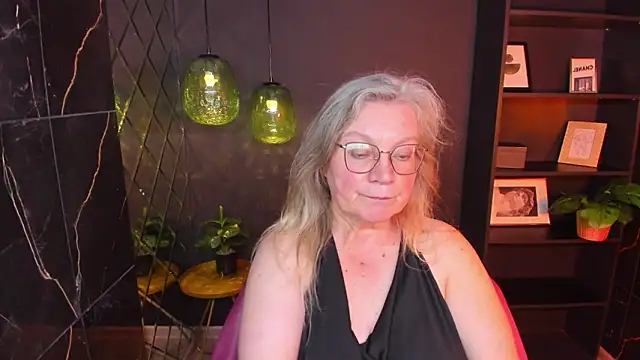 NataliMellow's Live XXX Chat