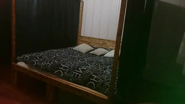 EthelsLover's Live XXX Chat