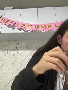 Chat +18 de LilyRossi_ ao vivo