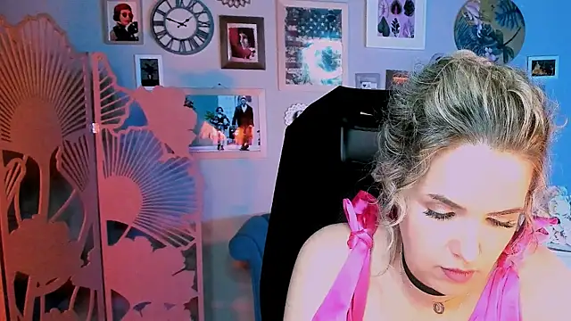 AliceSmite's Live XXX Chat