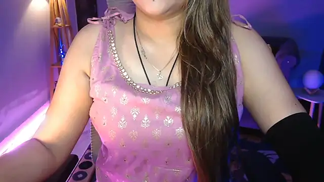 Mitikaa's Live XXX Chat