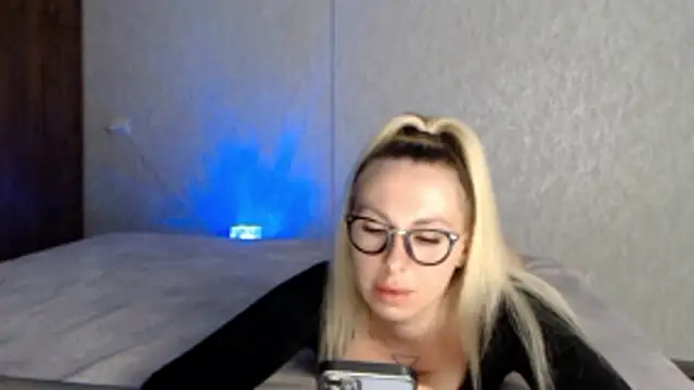 _Leslyy_Feet_00's Live XXX Chat