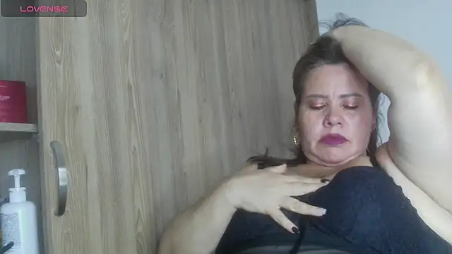 dulce_anahi_'s Live XXX Chat