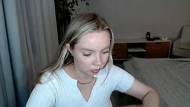 PolinaXXXXXJones' Live XXX Chat