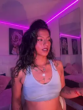 Chat XXX en directo de SamathaMay