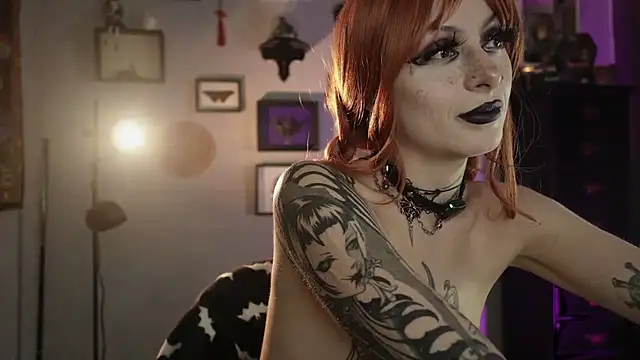 XXX chat uživo modela insania_9999_
