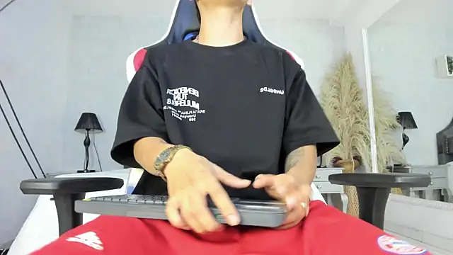 DylanRoyce_のライブXXXチャット