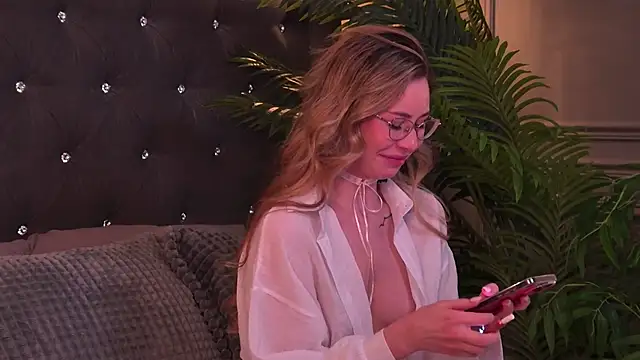 Sembang XXX Secara Langsung -SaraBlack-