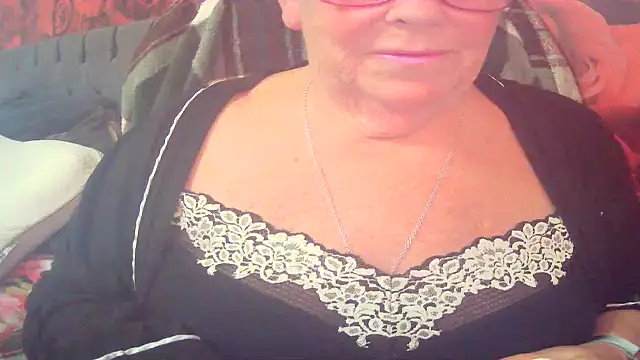 Playful_MILF_DemiのライブXXXチャット