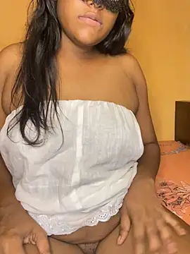 Nethmi156 – Live XXX-chat