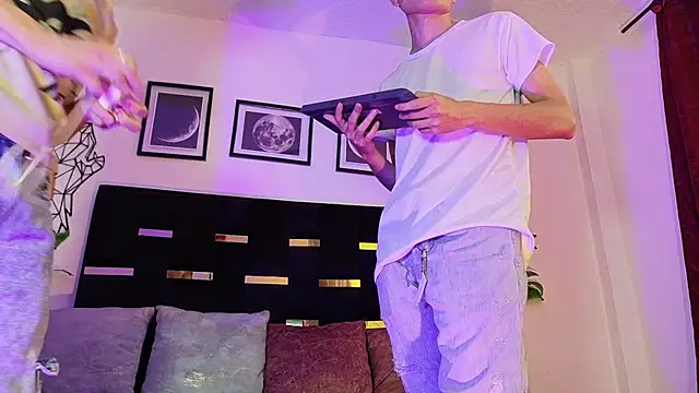 sneaky_finn Chat XXX live