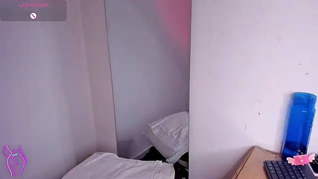Czat XXX na żywo – Viioleett_cum
