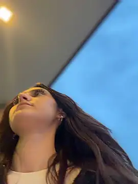 دردشة AnitaFly الجنسية المباشرة
