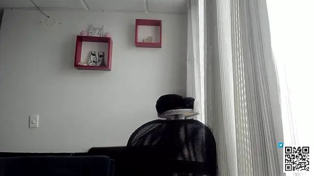 seijaku_ élő XXX-chatje
