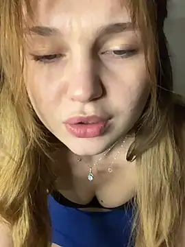 Emaline_Fane élő XXX-chatje