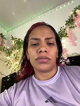 Chatroom XXX en direct de ArielleMillerr-