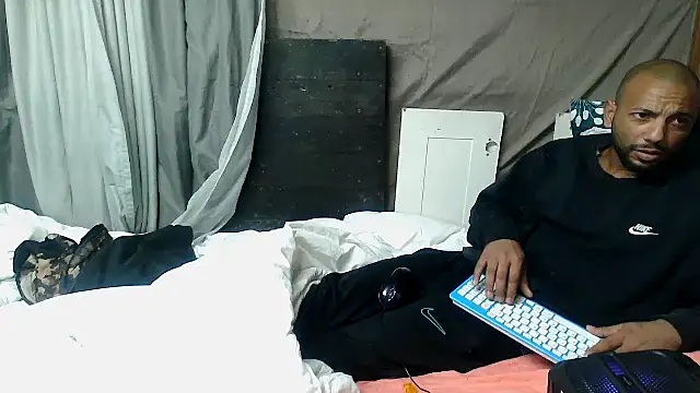 Chatroom XXX en direct de Camodick
