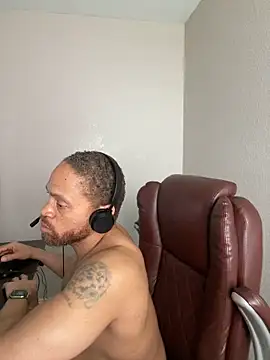 Fathero1time élő XXX-chatje