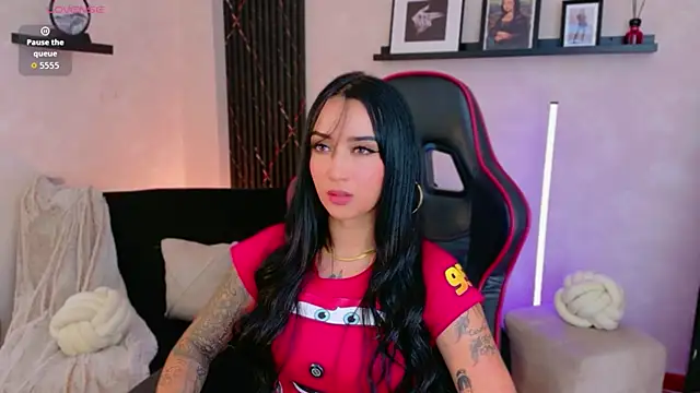EmmyEvans1's Live XXX Chat