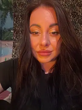 DaisyStreet live XXX chat