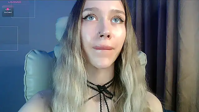 Des_chn Live XXX chat