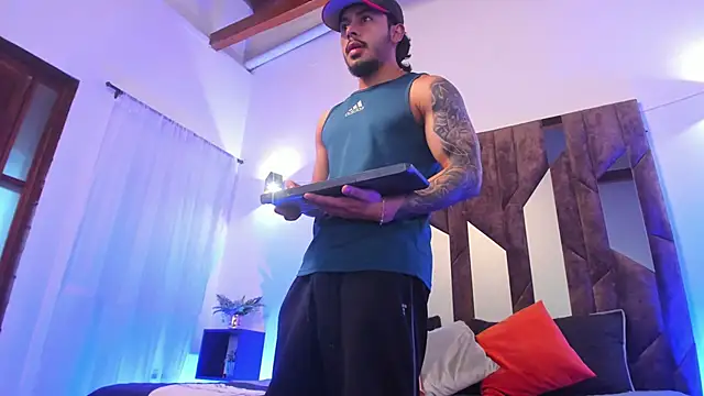 Justin_WhiteJS Live XXX Chat
