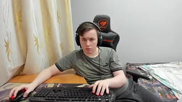 Chat +18 de iliaskrislove ao vivo