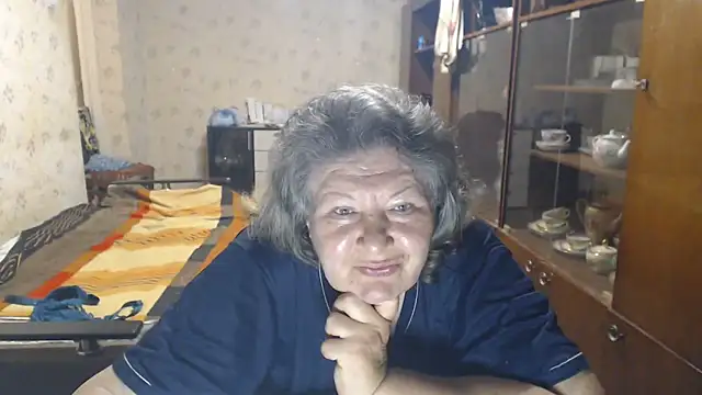 Chat +18 de HotLusi ao vivo