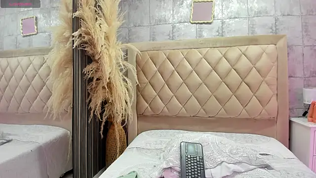 CleoFoxxx_'s Live XXX Chat