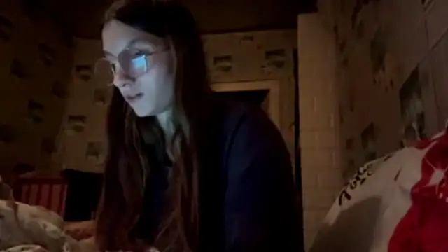 Živý XXX chat SparkleJebb