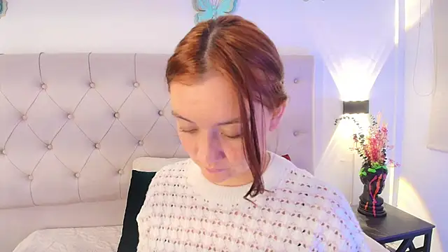 Chat XXX en directo de MiccaMadison