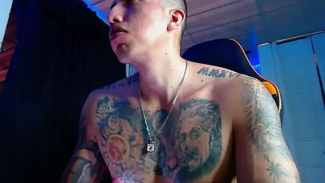 Chatroom XXX en direct de Adam_Hudsond