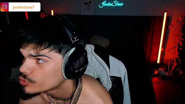JordanShow Chat XXX live