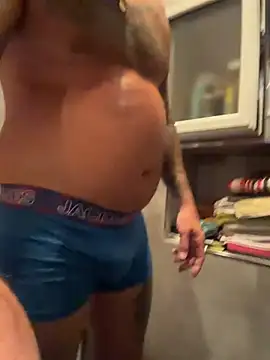RhinalSquad Adlı Modelin Canlı XXX Sohbeti