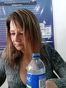 Chat +18 de KAREN--03 ao vivo