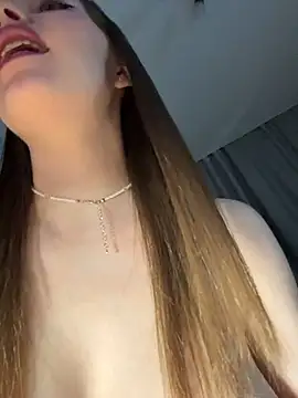 -SweetDi- Adlı Modelin Canlı XXX Sohbeti