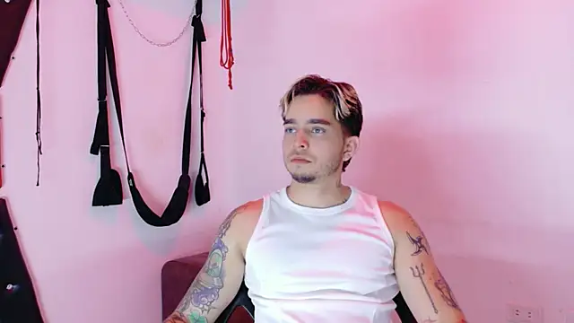 AliceandMax's Live XXX Chat